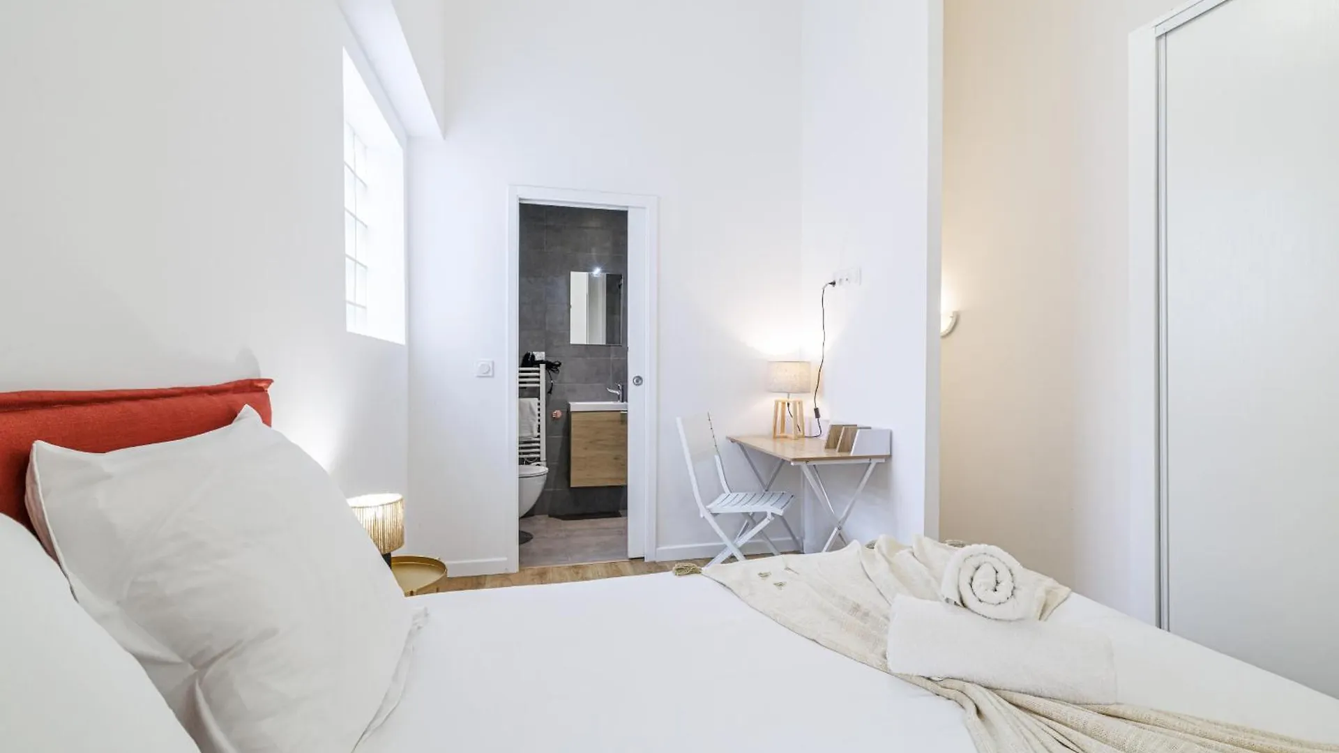 1 Bdr Duplex Downtown - Ac Apartment Nice 0*,