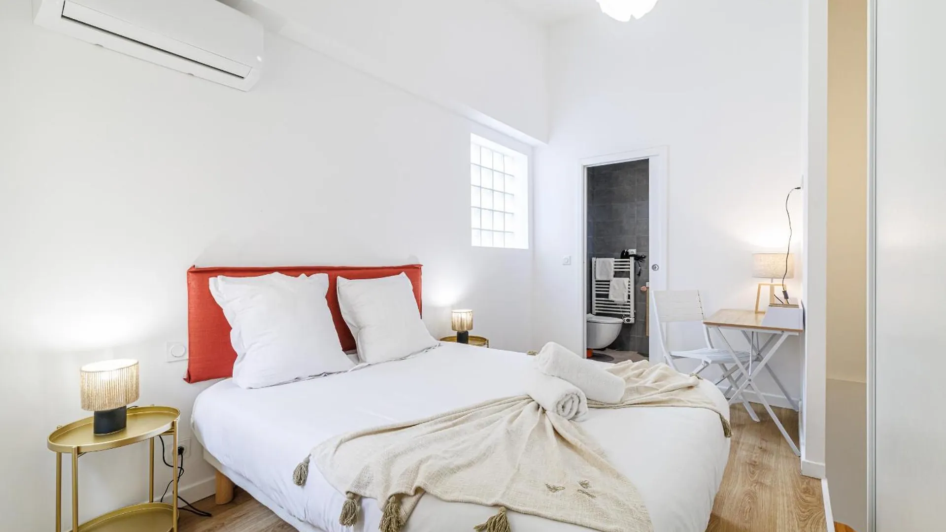 1 Bdr Duplex Downtown - Ac Apartment Nice