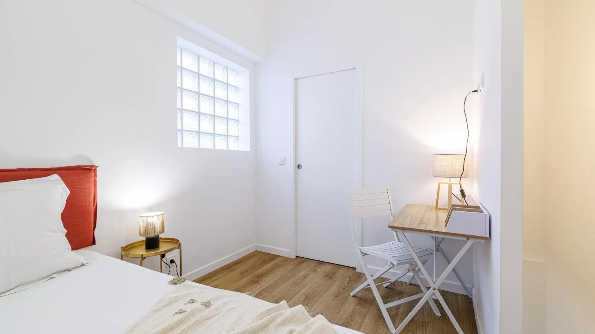 1 Bdr Duplex Downtown - Ac Apartment Nice 0*,  France