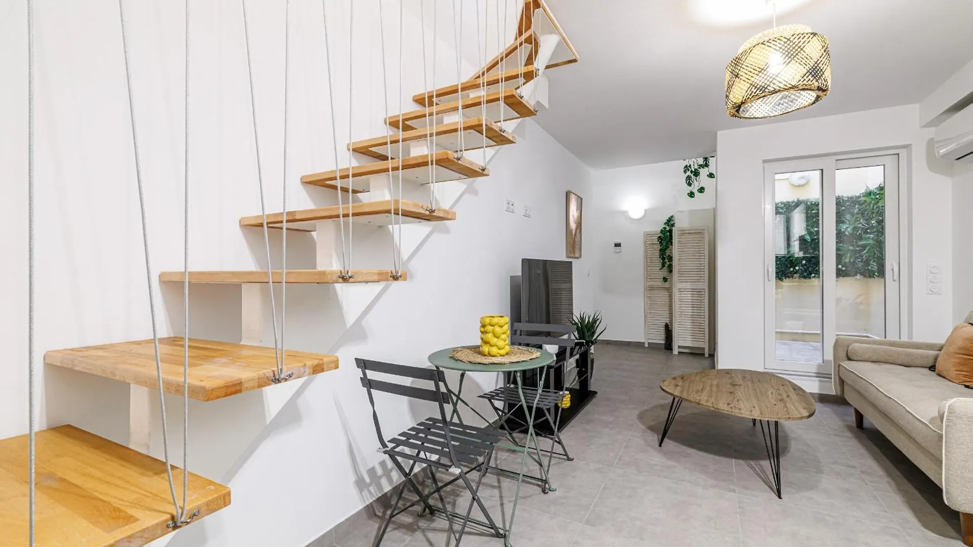1 Bdr Duplex Downtown - Ac Apartment Nice