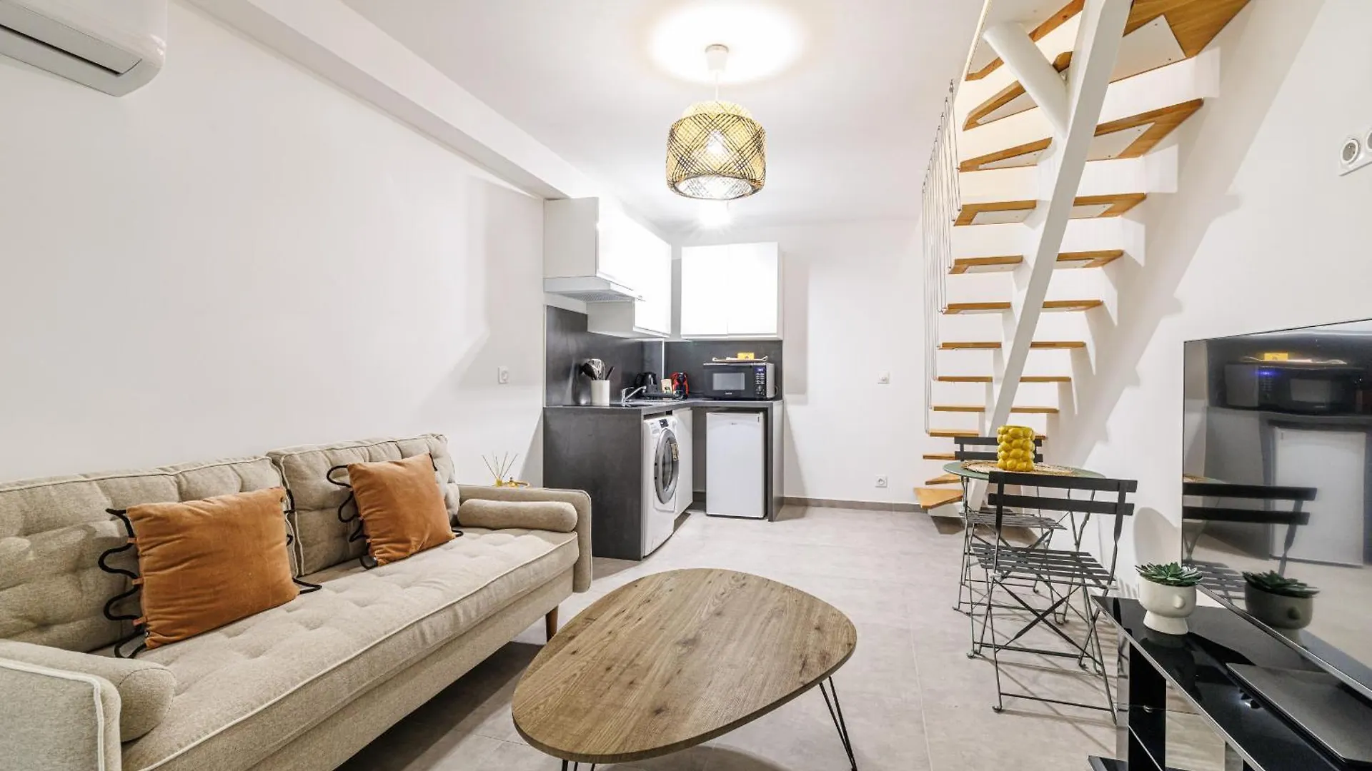 1 Bdr Duplex Downtown - Ac Apartment Nice France